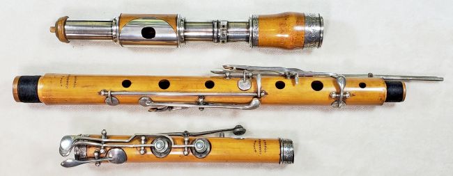 march Follow clutch Two interesting mid-19th century flutes by William Card (DRAFT August 16,  2020)